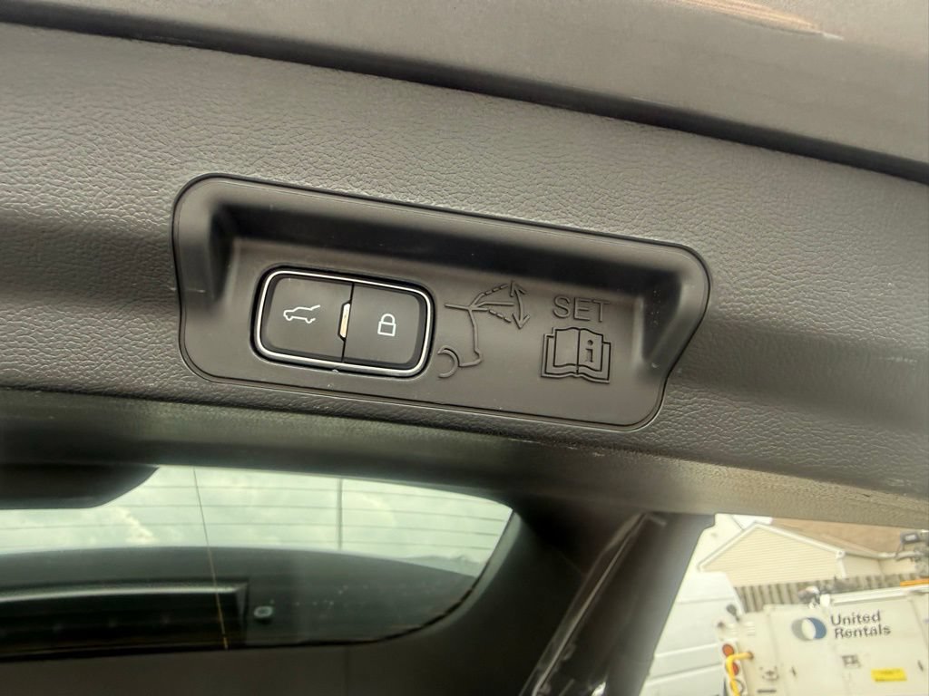 Certified 2024 Ford Explorer XLT AWD/4WD image 47
