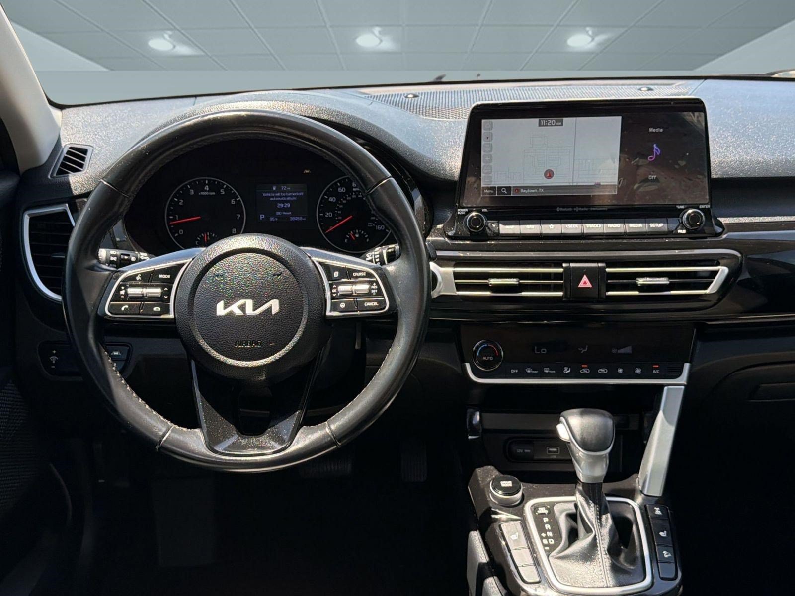 Used 2023 Kia Seltos EX AWD/4WD image 28