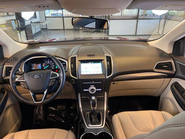 Certified 2018 Ford Edge Titanium w/ Technology Package AWD/4WD image 35