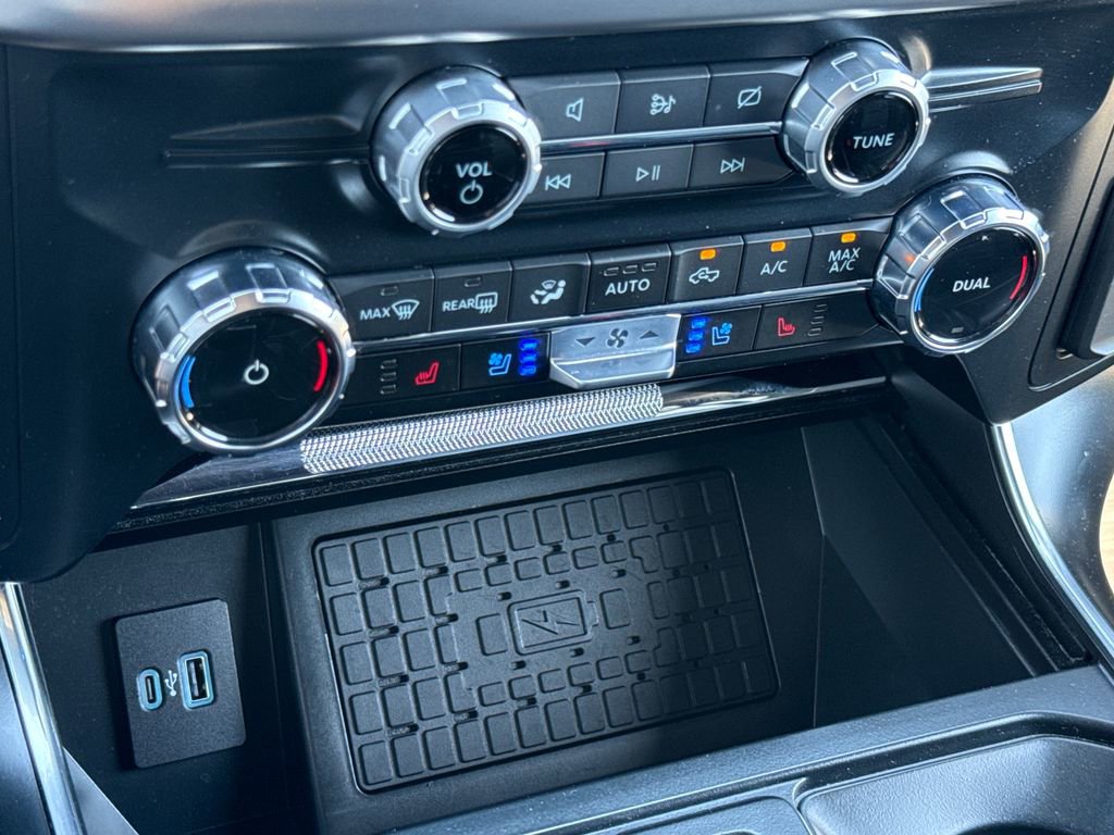 Certified 2023 Ford F150 Raptor w/ Raptor Carbon Fiber Package image 23