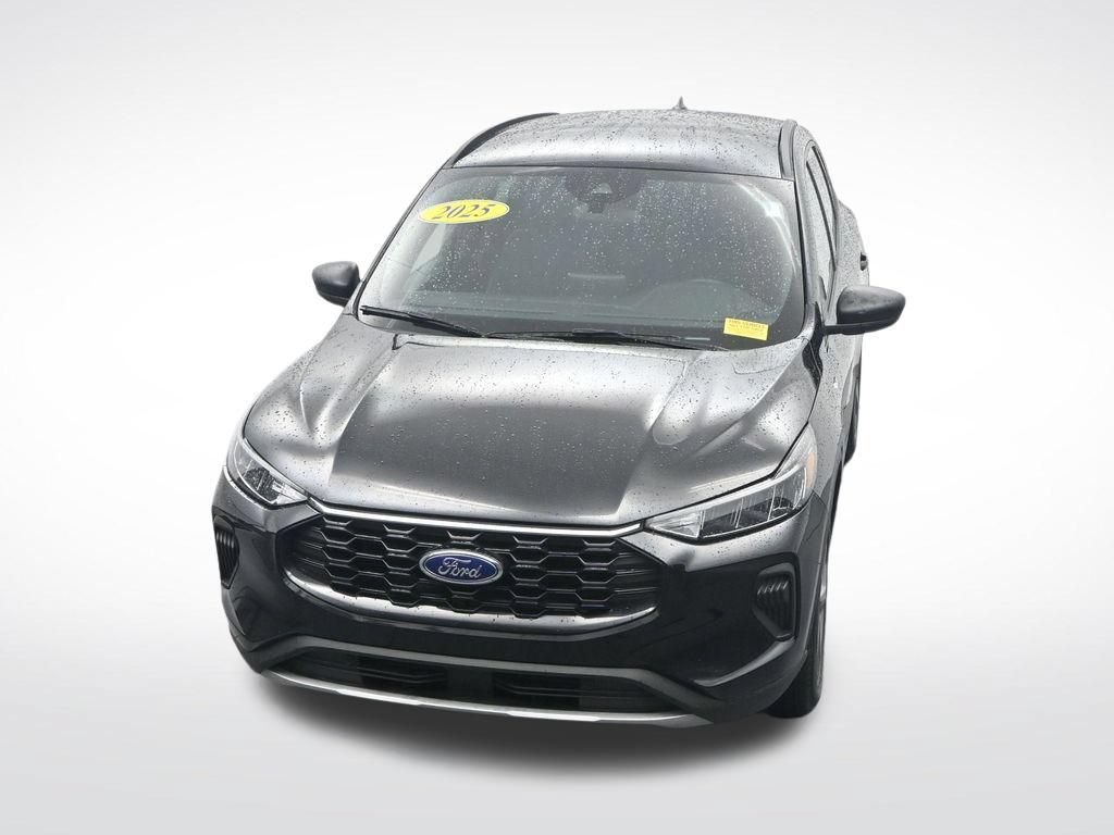 Certified 2025 Ford Escape ST-Line AWD/4WD image 23