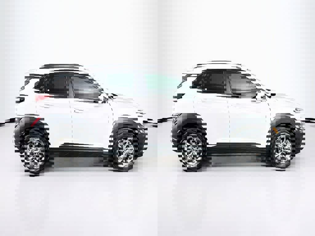 Used 2022 Hyundai Kona SEL w/ Cargo Package image 6