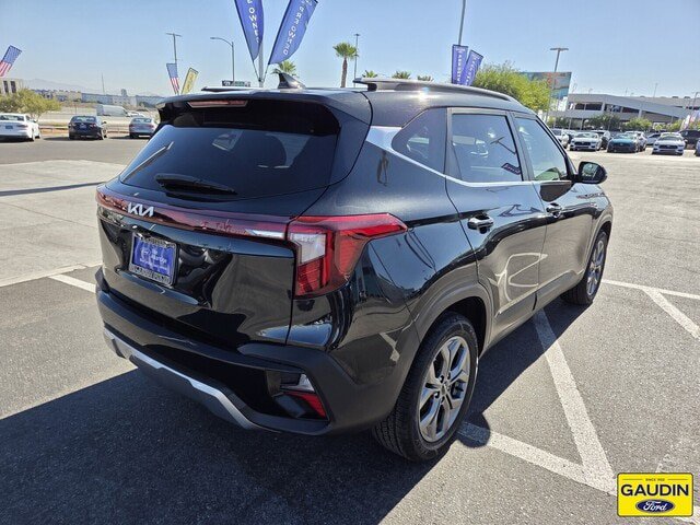 Used 2024 Kia Seltos S FWD image 7