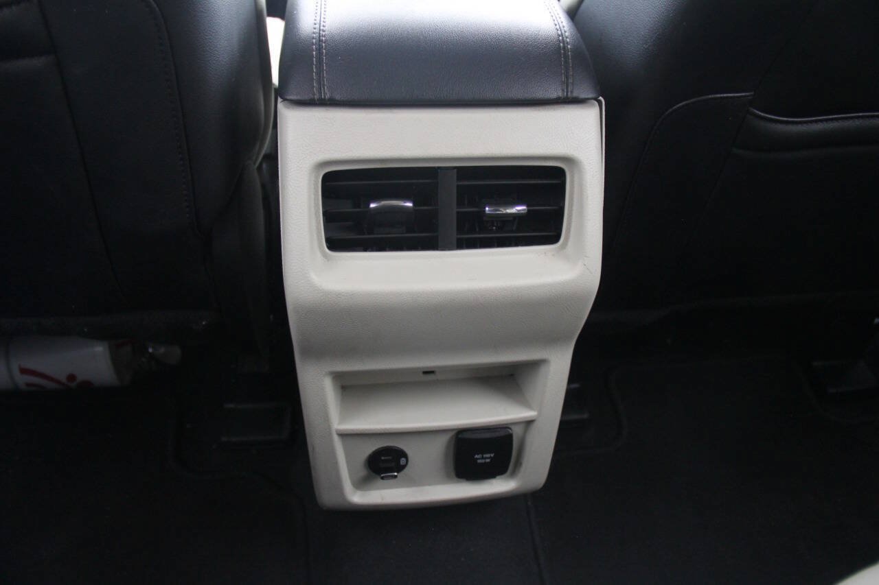 Certified 2022 Ford Edge Titanium AWD/4WD image 14