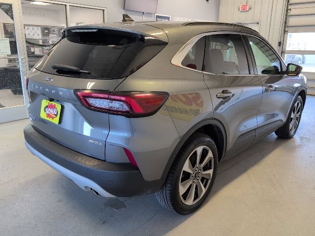 Certified 2023 Ford Escape Platinum AWD/4WD image 5