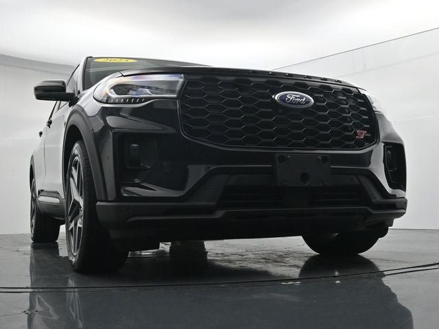 Certified 2025 Ford Explorer ST AWD/4WD image 34