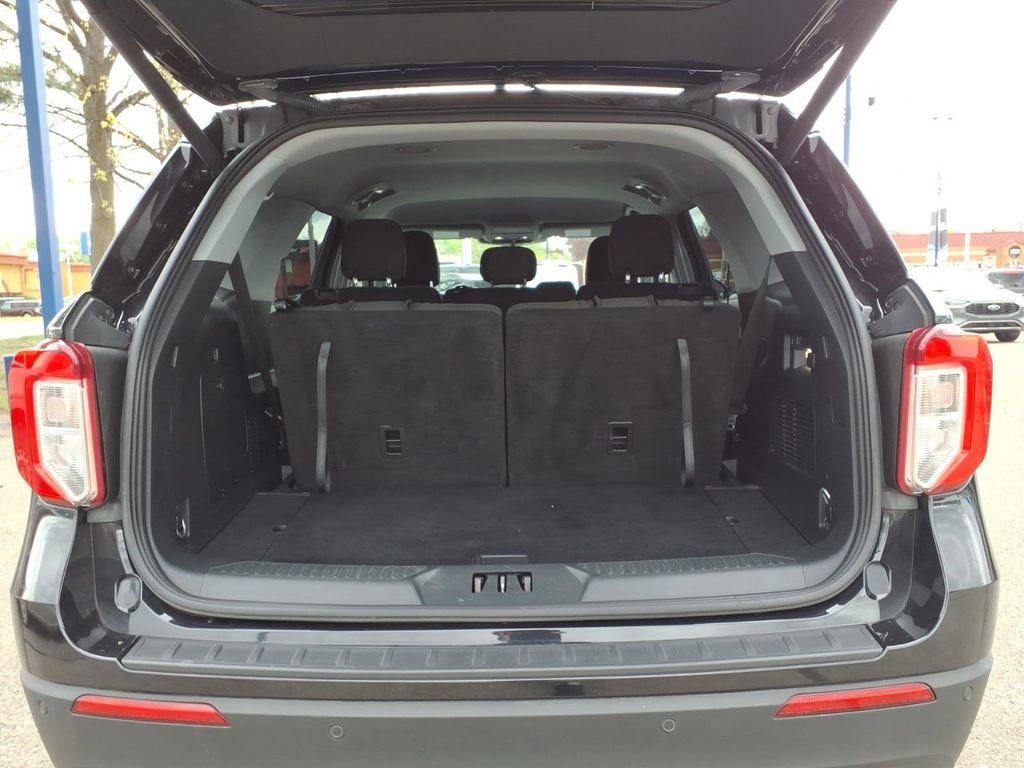 Certified 2023 Ford Explorer XLT AWD/4WD image 10