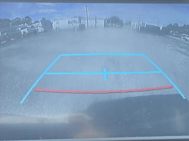 Used 2021 Toyota RAV4 XLE image 13