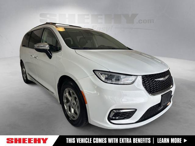 Used 2023 Chrysler Pacifica Limited FWD image 1