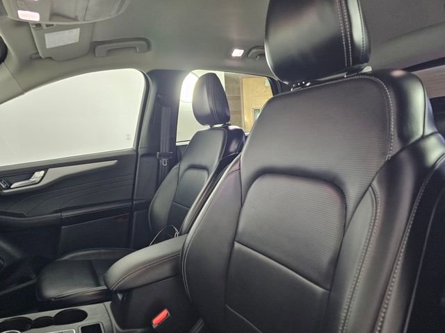 Certified 2024 Ford Escape Platinum image 24