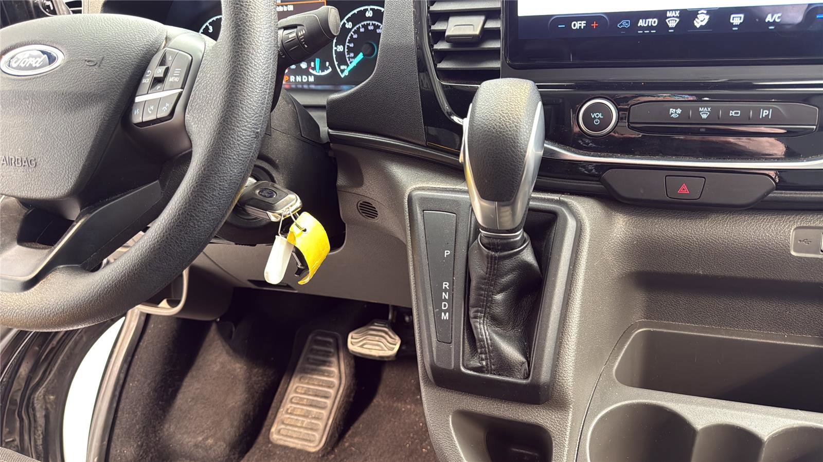 Certified 2023 Ford Transit 350 XLT RWD image 21