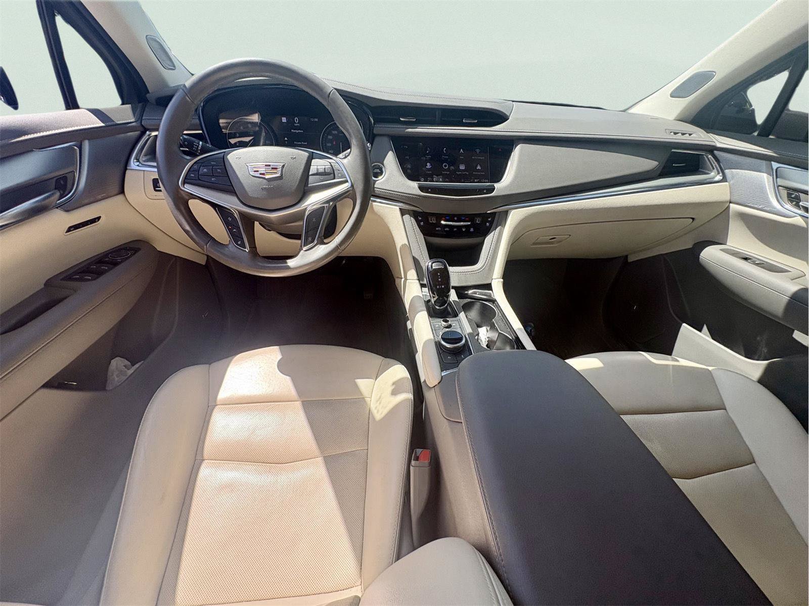 Used 2023 Cadillac XT5 Premium Luxury w/ Technology Package FWD image 11