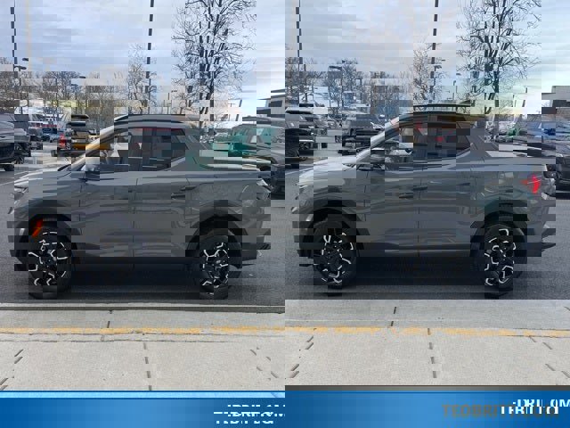 Used 2023 Hyundai Santa Cruz SEL w/ Activity Package image 2