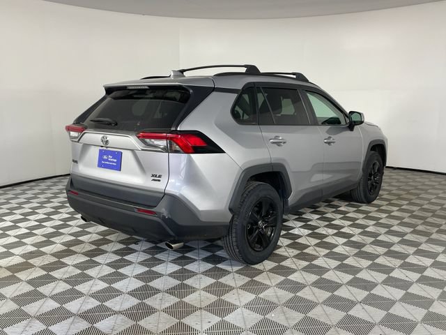 Used 2021 Toyota RAV4 XLE w/ Convenience Package AWD/4WD image 17