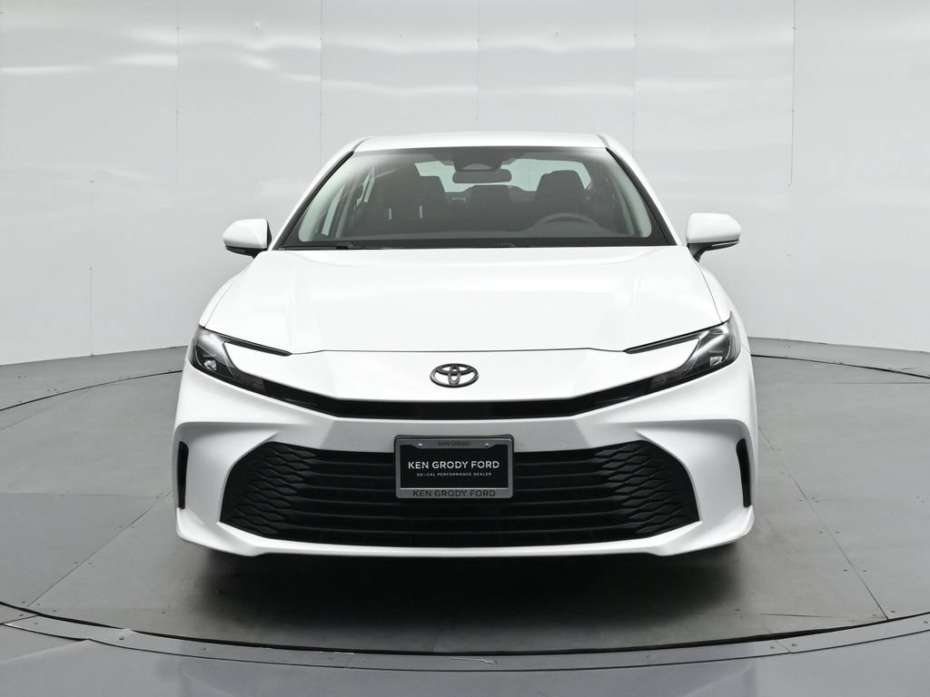 Used 2025 Toyota Camry LE FWD image 18