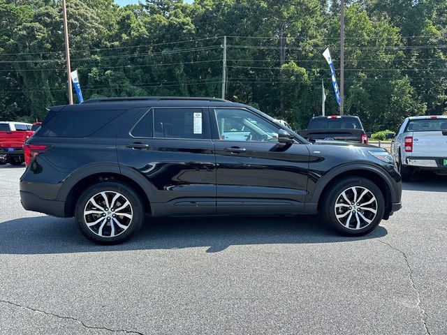 Certified 2025 Ford Explorer ST-Line AWD/4WD image 9