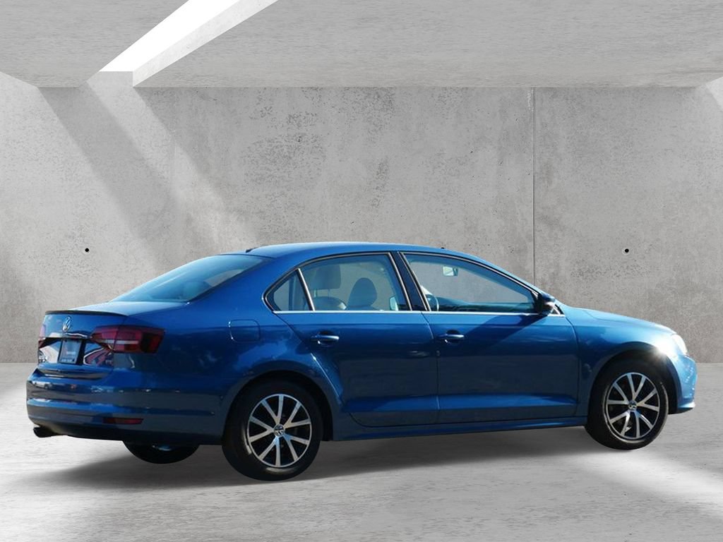 Used 2017 Volkswagen Jetta SE FWD image 3