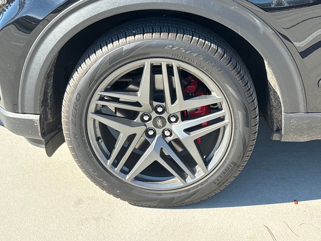Certified 2025 Ford Explorer ST w/ Sun And Sound Package image 12