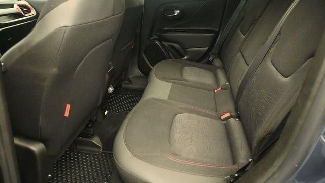 Used 2021 Jeep Renegade Trailhawk AWD/4WD image 10