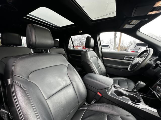 Certified 2018 Ford Explorer XLT w/ Equipment Group 202A image 36