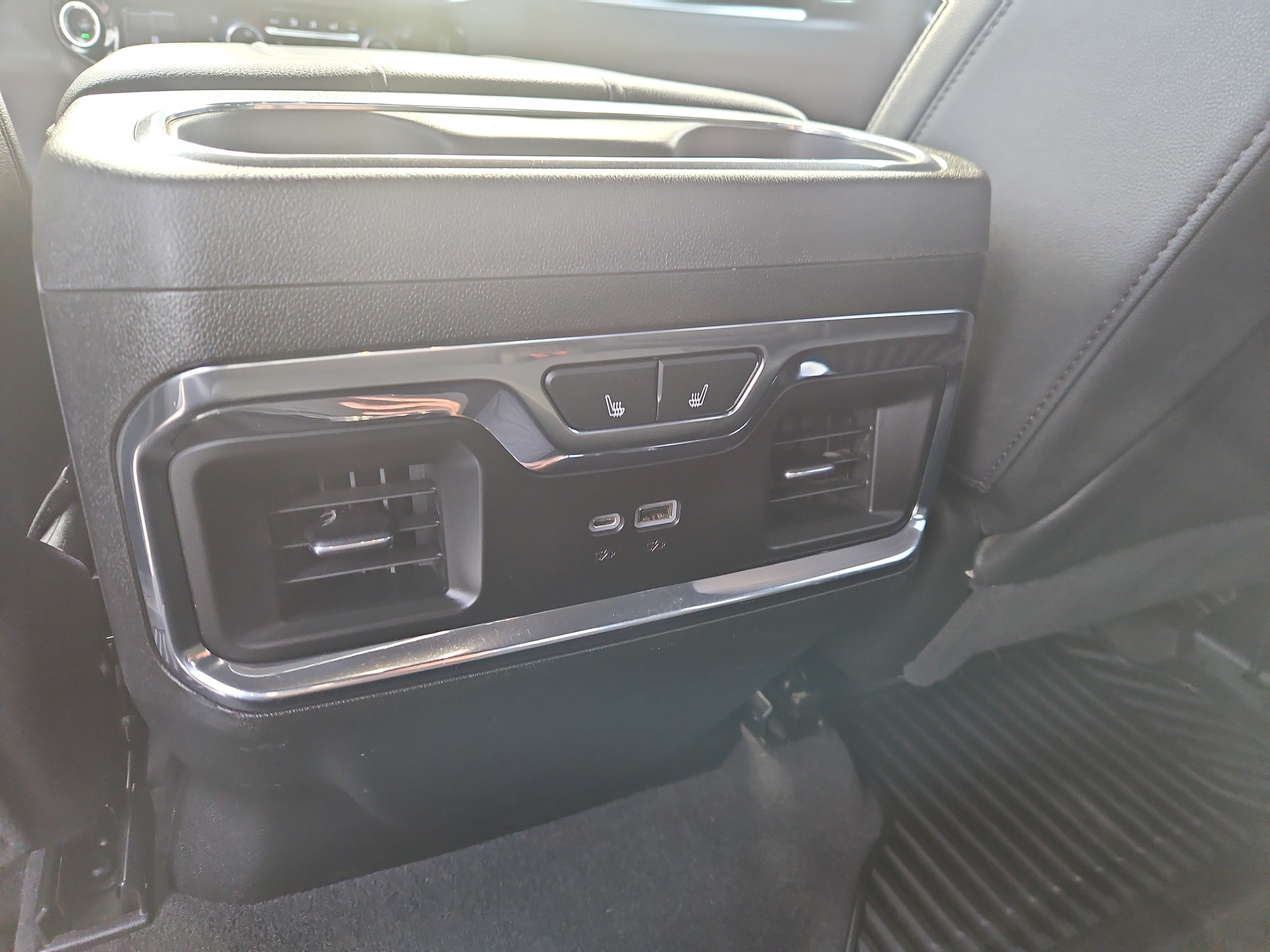 Used 2023 Chevrolet Silverado 1500 LTZ w/ Technology Package AWD/4WD image 14