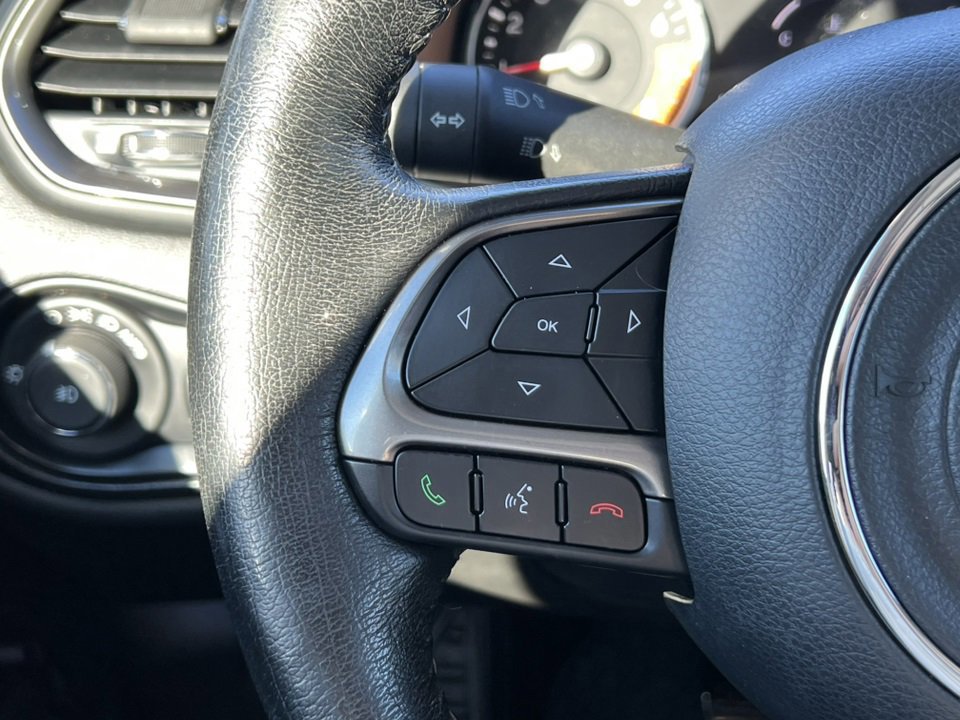 Used 2022 Jeep Renegade Limited w/ Sun, Sound & Wheels Group image 24