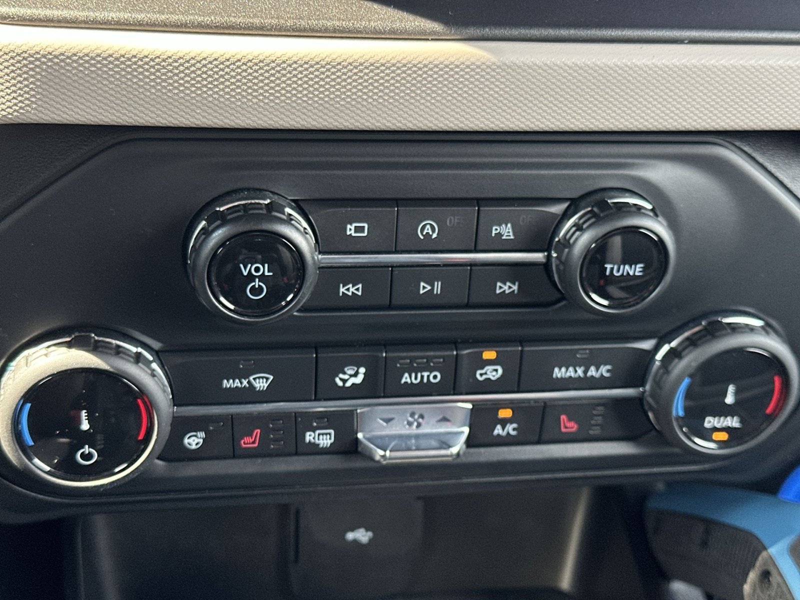 Certified 2022 Ford Bronco Wildtrak AWD/4WD image 22