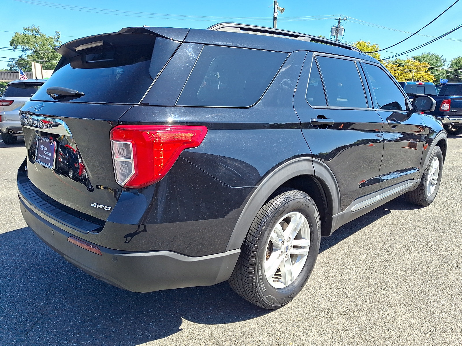 Certified 2021 Ford Explorer XLT AWD/4WD image 11