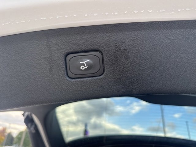 Certified 2022 Ford Edge SEL w/ Convenience Package image 12