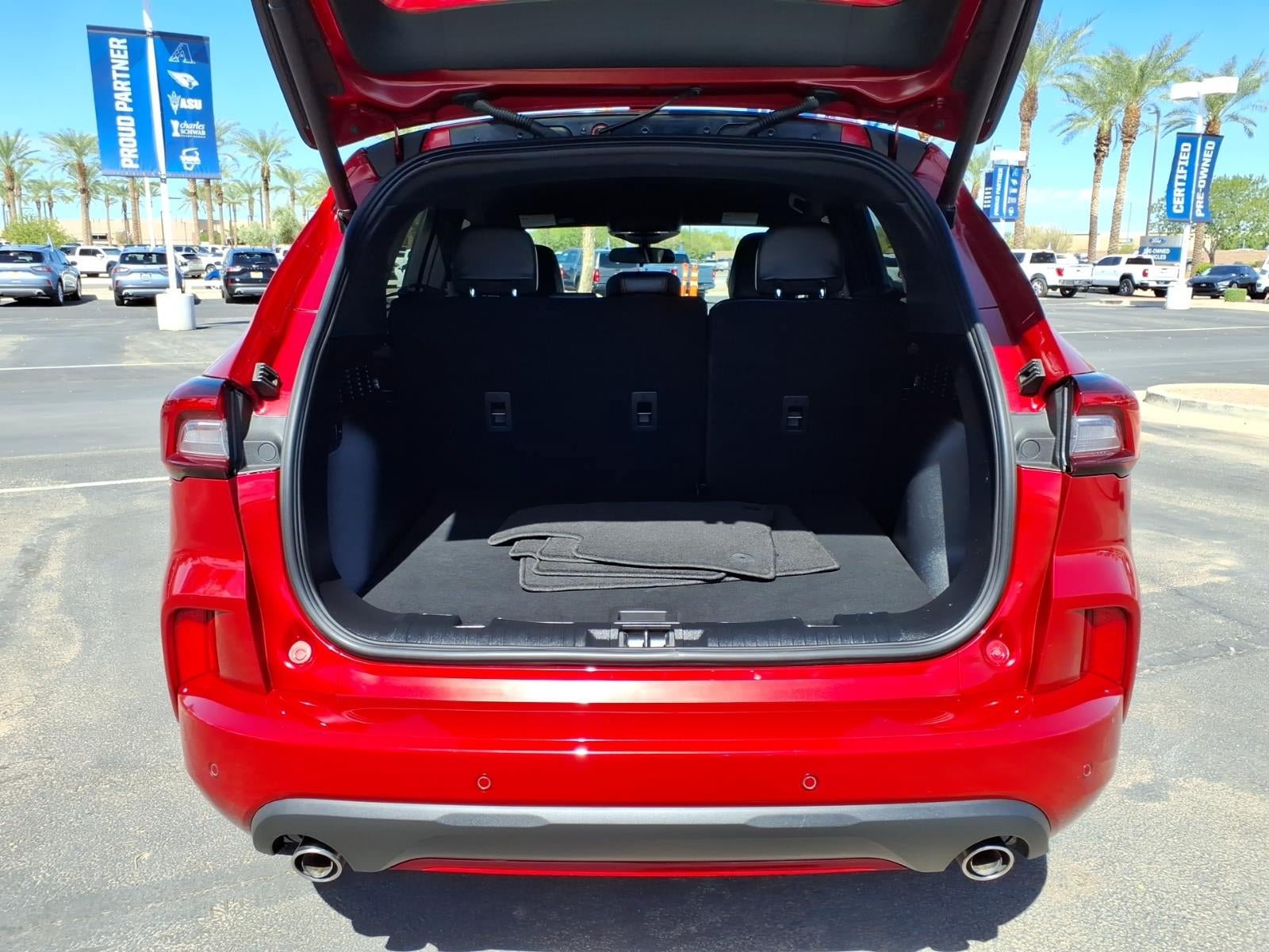 Certified 2024 Ford Escape ST-Line w/ Tech Pack #1 FWD image 16