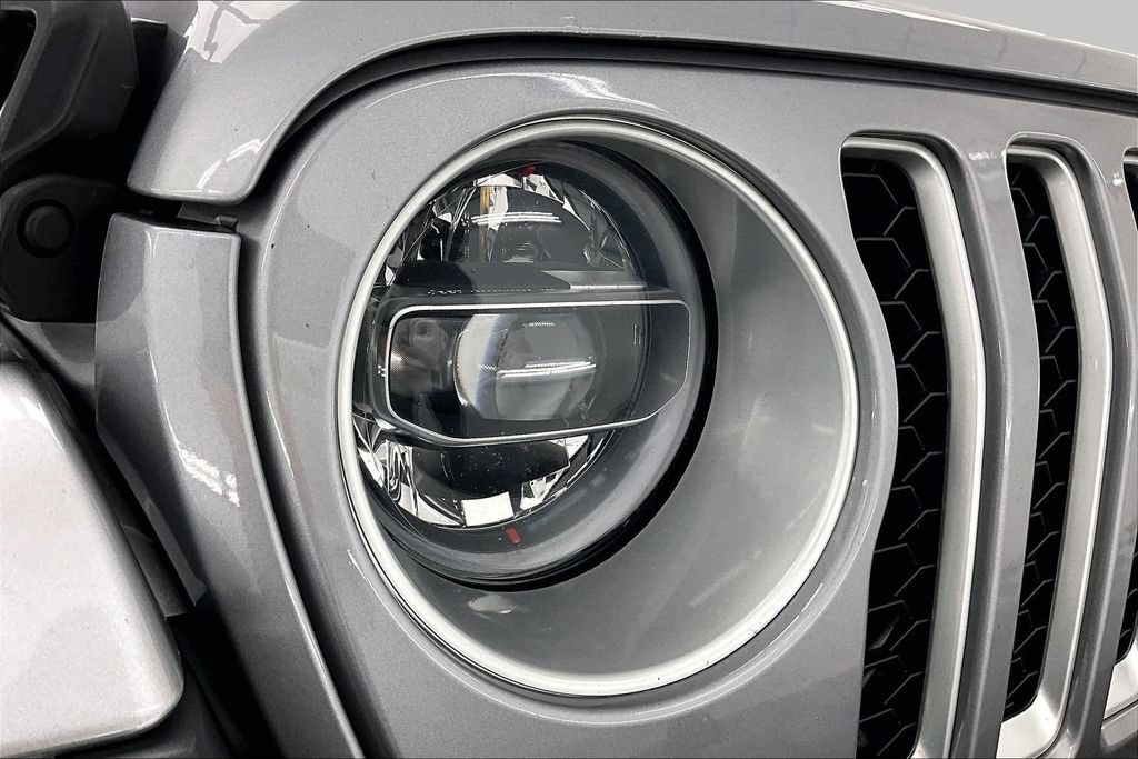 Used 2020 Jeep Gladiator Overland AWD/4WD image 30