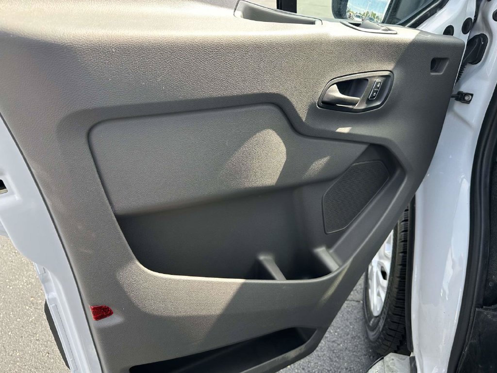 Certified 2025 Ford Transit 250 Low Roof w/ Exterior Upgrade Package RWD image 9