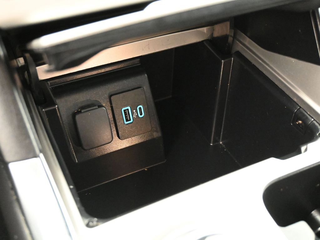 Certified 2022 Ford Explorer XLT w/ Equipment Group 202A image 45