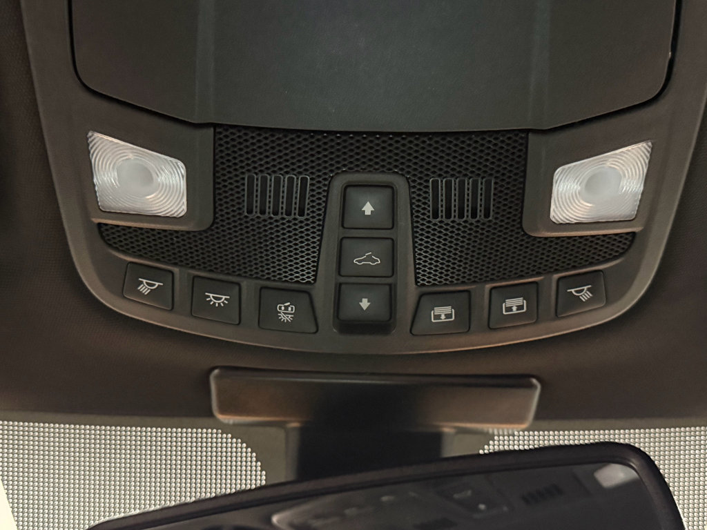 Certified 2018 Ford F150 Raptor w/ Equipment Group 802A Luxury image 30