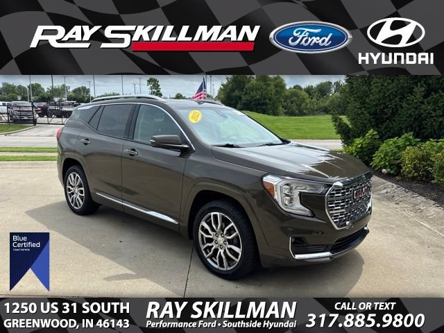 Used 2023 GMC Terrain Denali w/ Denali Premium Package AWD/4WD image 1