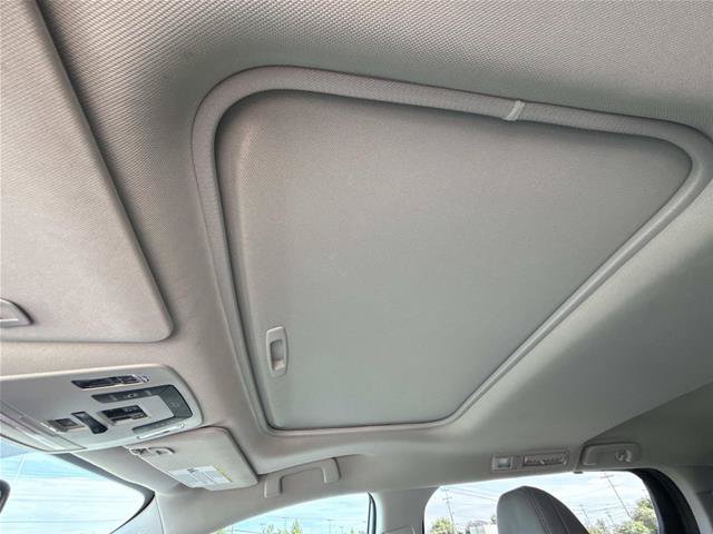 Used 2022 Toyota Sienna XLE FWD image 32