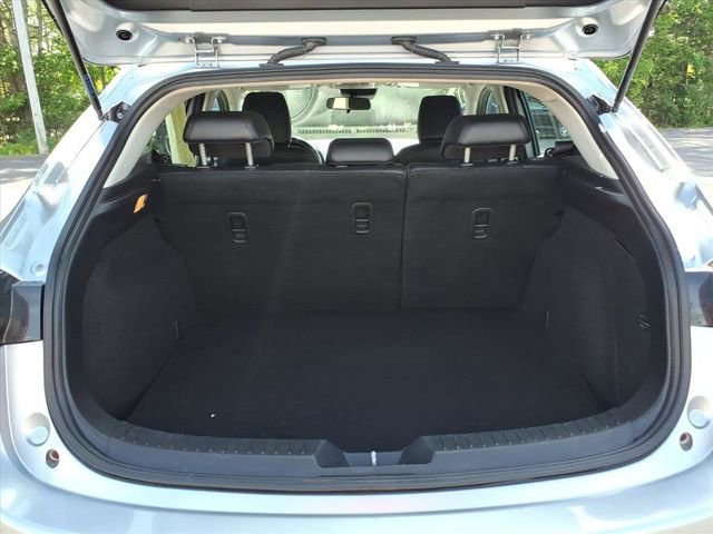 Used 2018 MAZDA MAZDA3 Touring FWD image 10