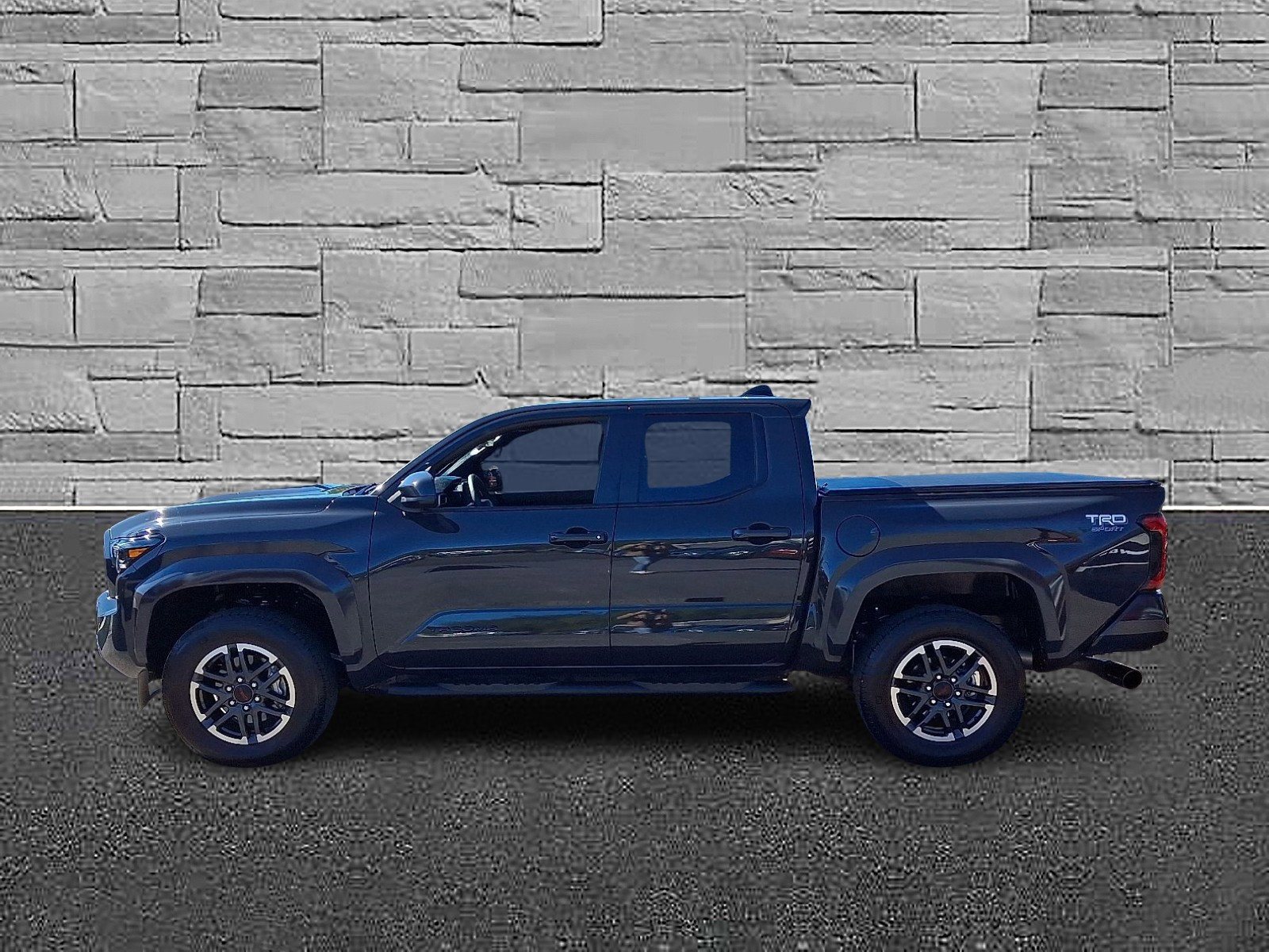 Used 2025 Toyota Tacoma TRD Sport image 6
