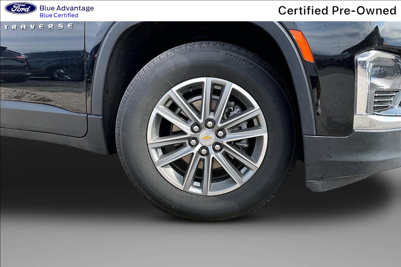 Used 2023 Chevrolet Traverse LT w/ LPO, Floor Liner Package AWD/4WD image 9