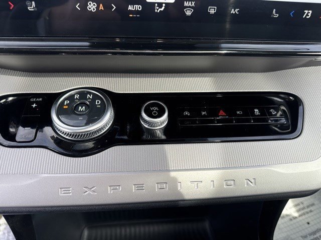 Certified 2025 Ford Expedition Active image 21