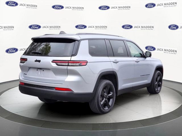 Used 2023 Jeep Grand Cherokee L Altitude AWD/4WD image 5
