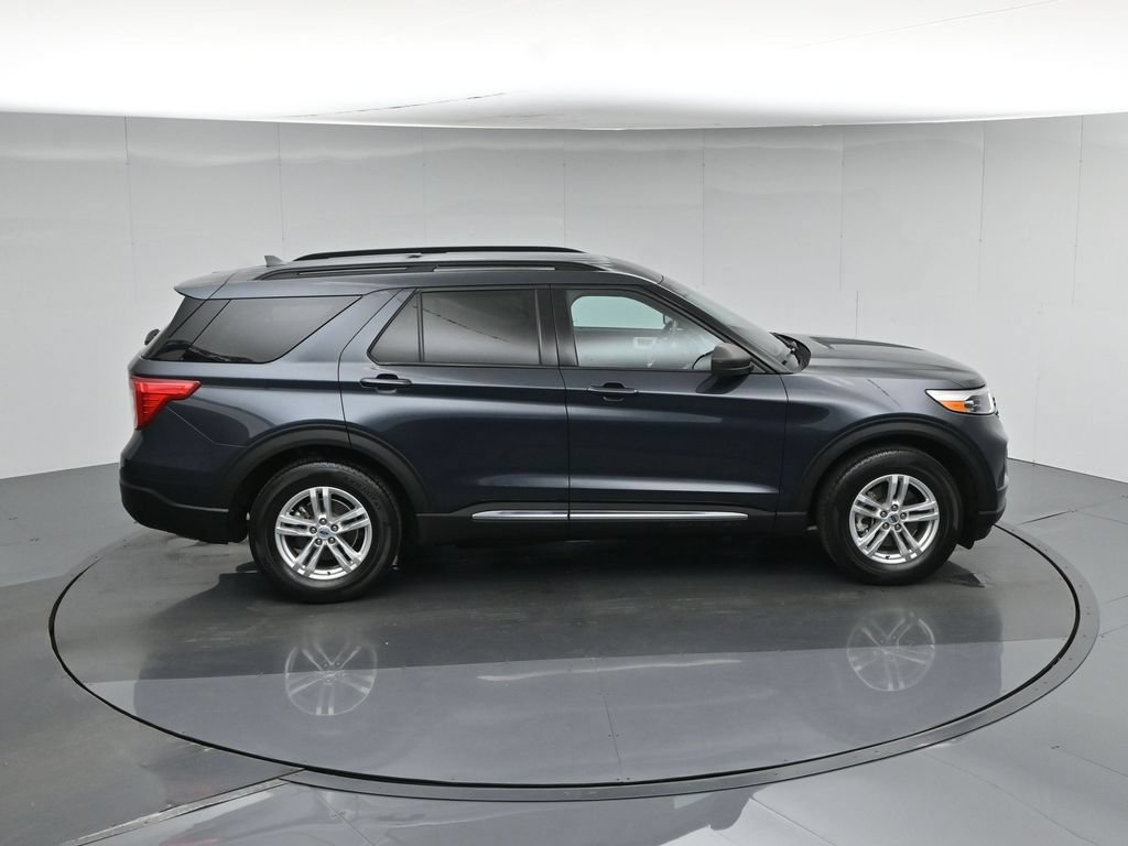 Certified 2023 Ford Explorer XLT RWD image 44
