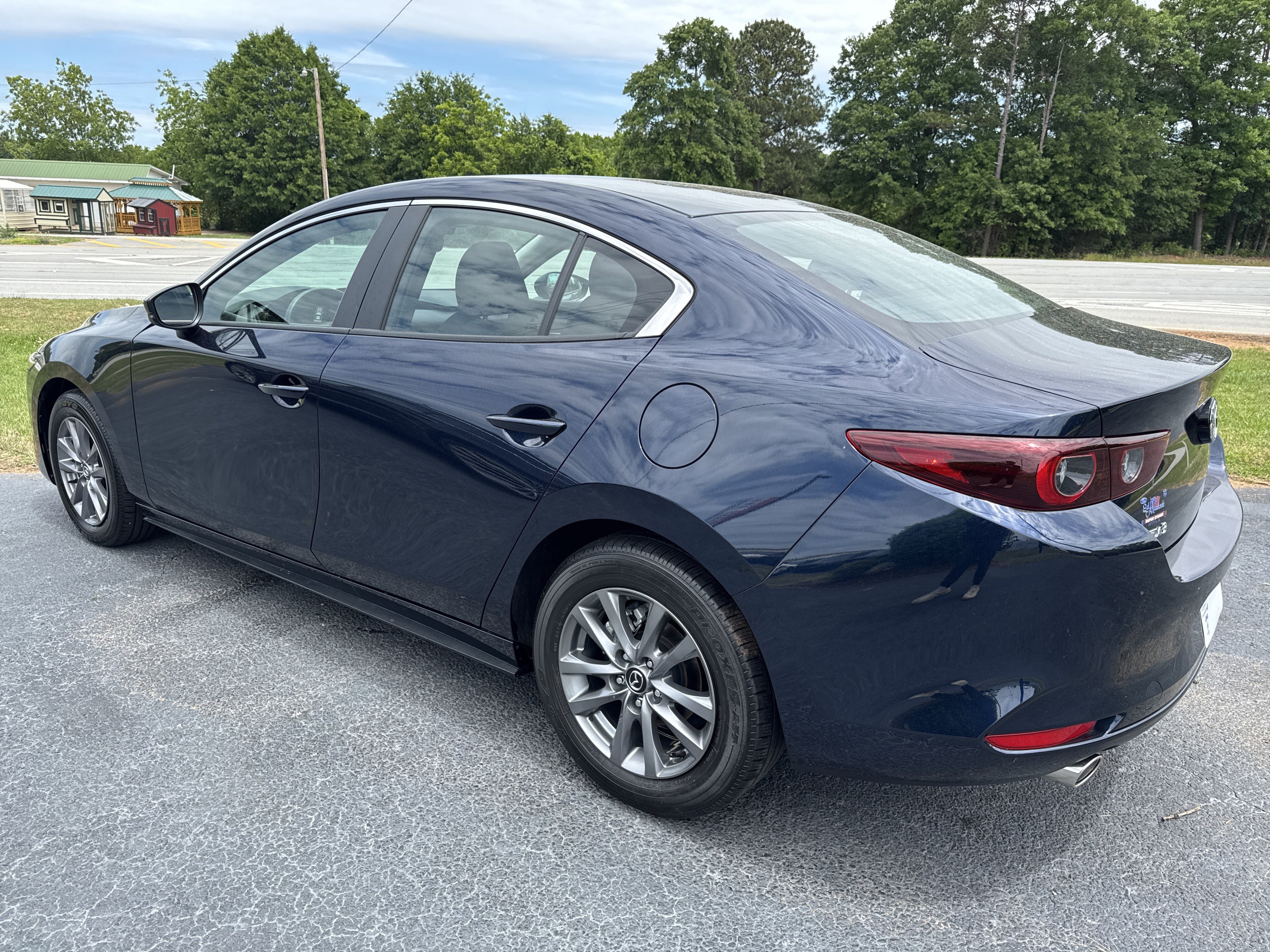 Used 2024 MAZDA MAZDA3 s FWD image 7