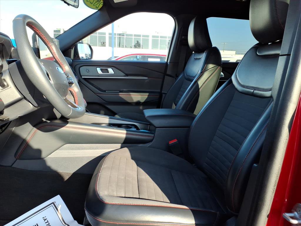 Certified 2025 Ford Explorer ST-Line image 16