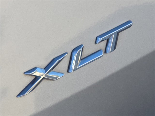 Certified 2022 Ford Explorer XLT w/ Equipment Group 202A image 11