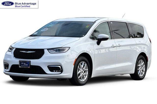 Used 2023 Chrysler Pacifica Touring-L image 1