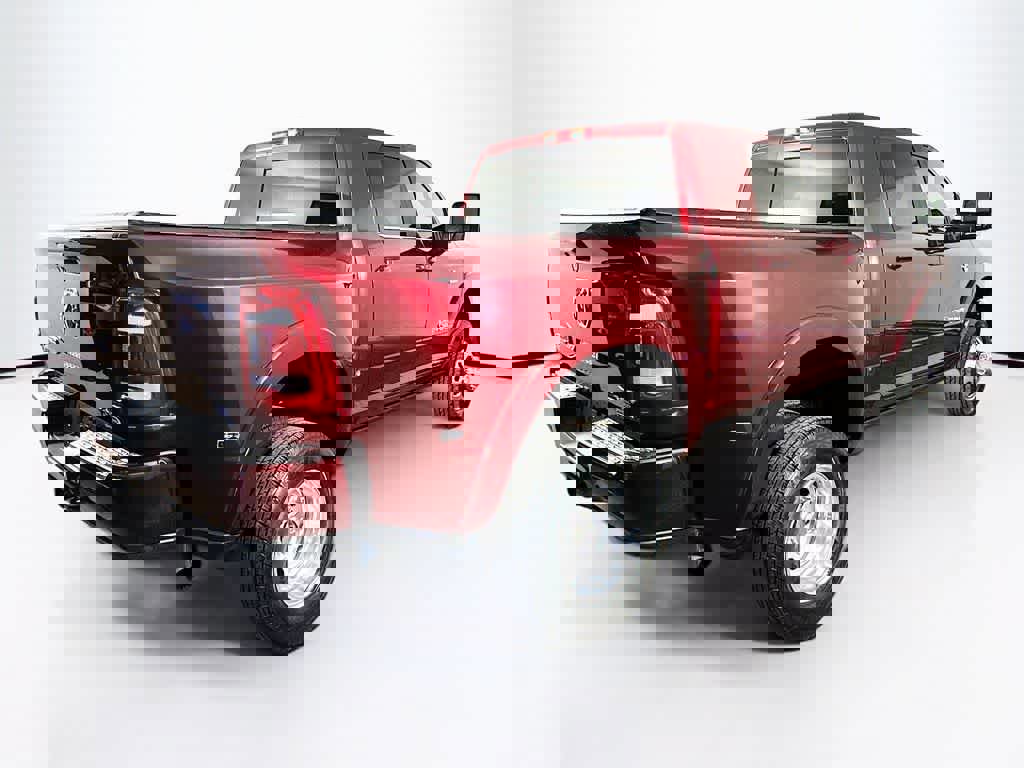 Used 2024 RAM 3500 Limited image 5