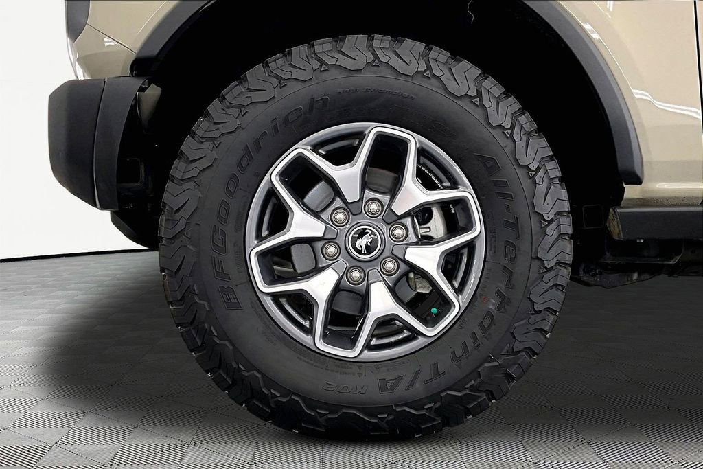 Certified 2025 Ford Bronco Badlands AWD/4WD image 9