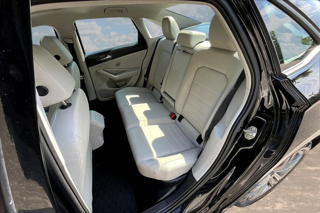 Used 2023 Volkswagen Jetta SE FWD image 23