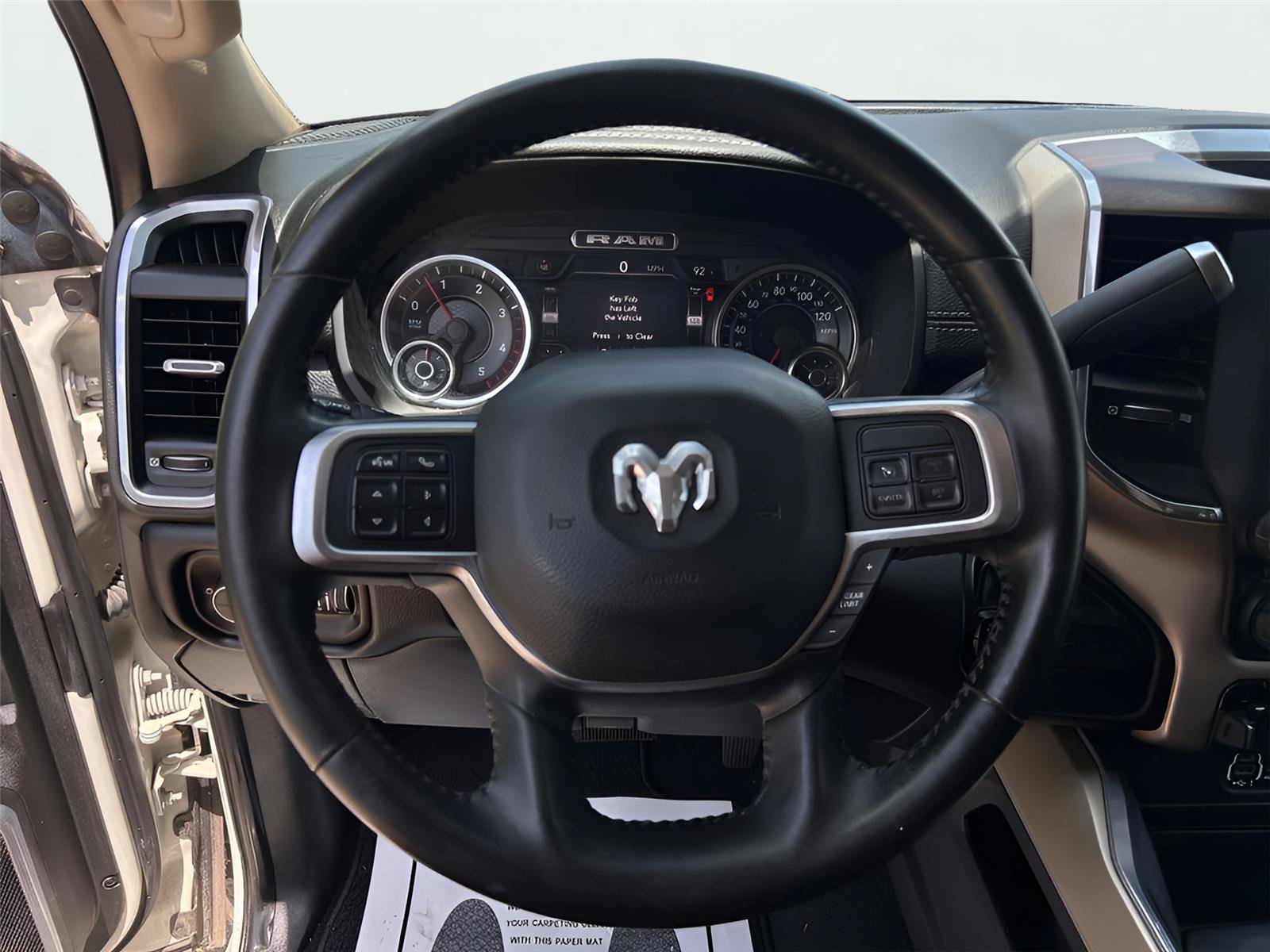 Used 2022 RAM 3500 Laramie AWD/4WD image 20
